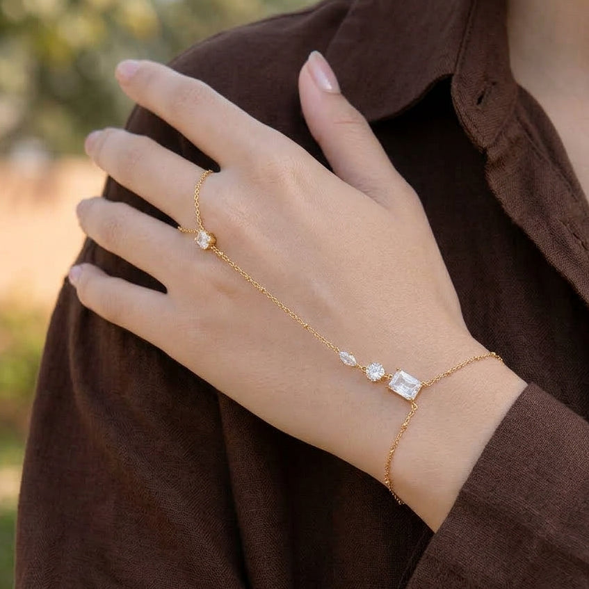 Vela Hand Chain