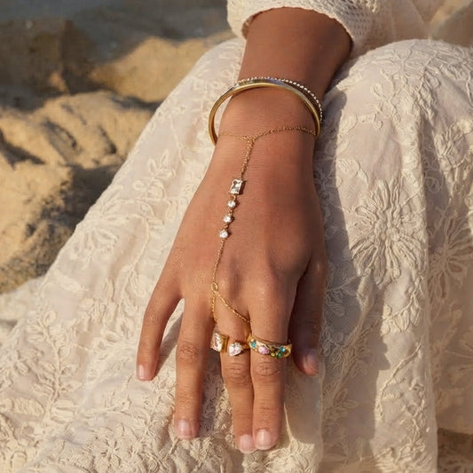 Naya Hand Chain