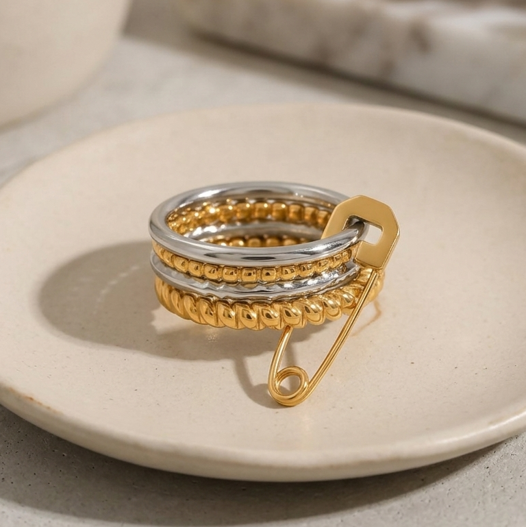 Aeris Safety Pin Ring