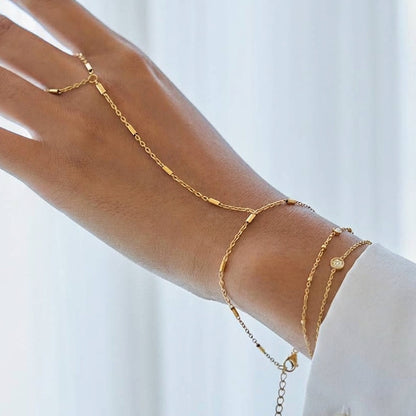 Celine Handchain