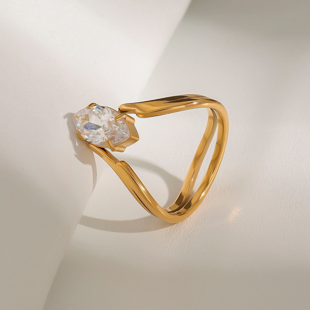 Elara V Ring