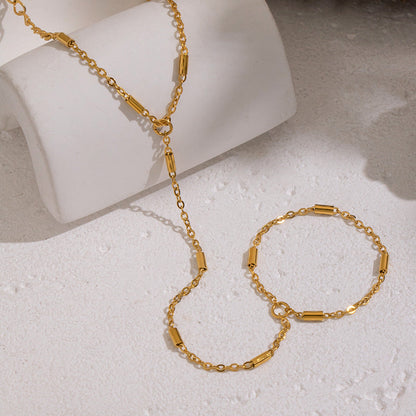 Celine Handchain
