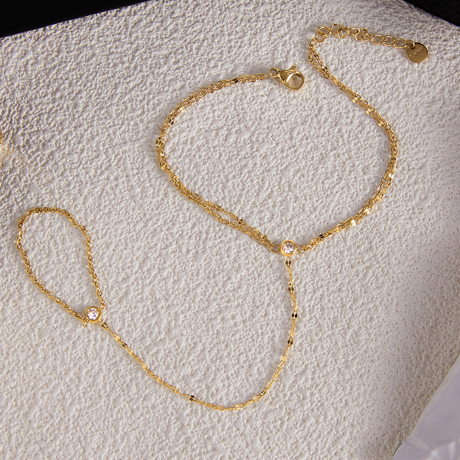 Myra Handchain