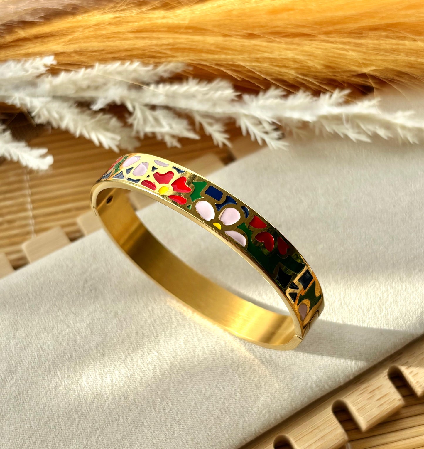 Veloura Enamel Bangle