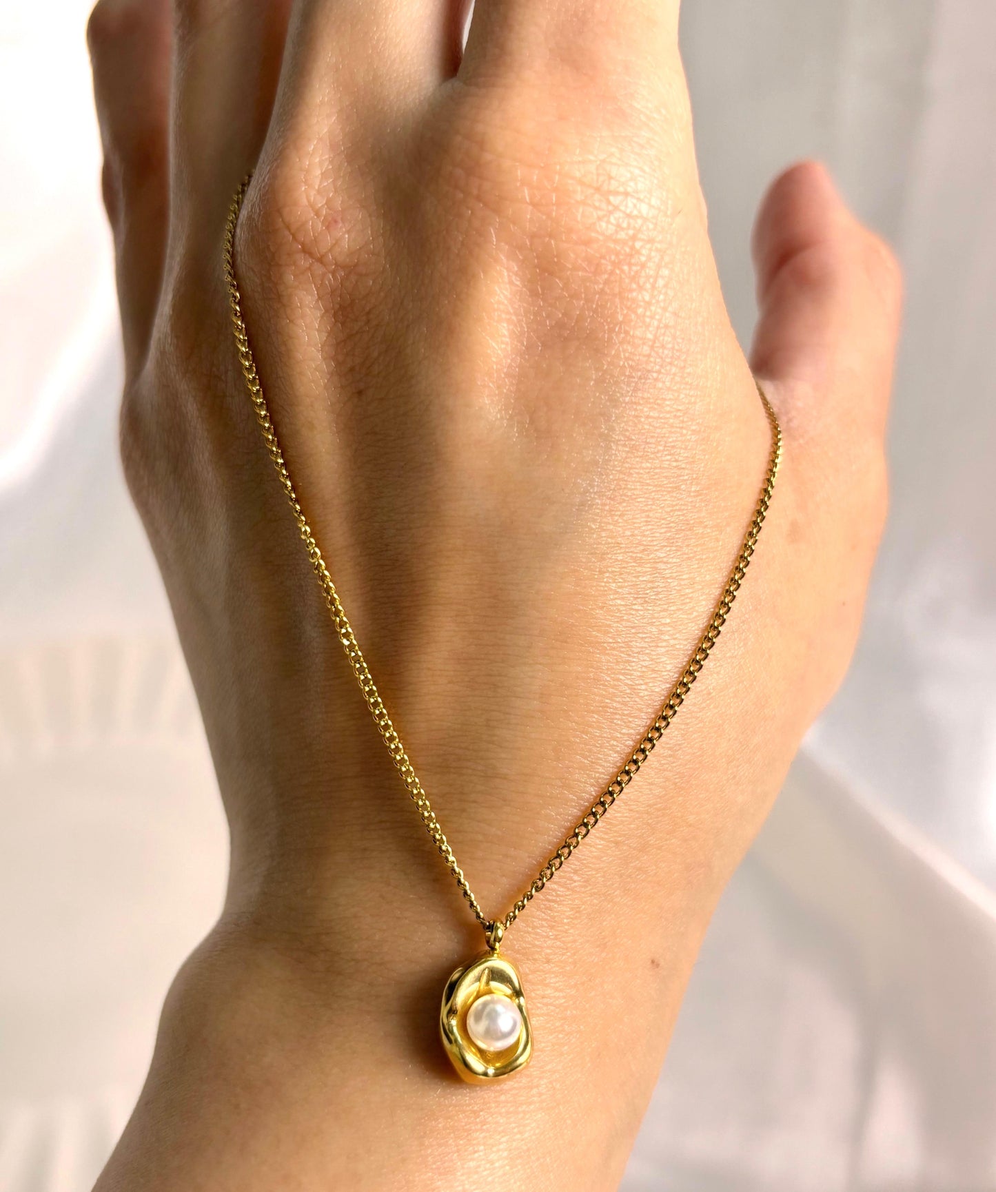 Pearl Pendant Necklace