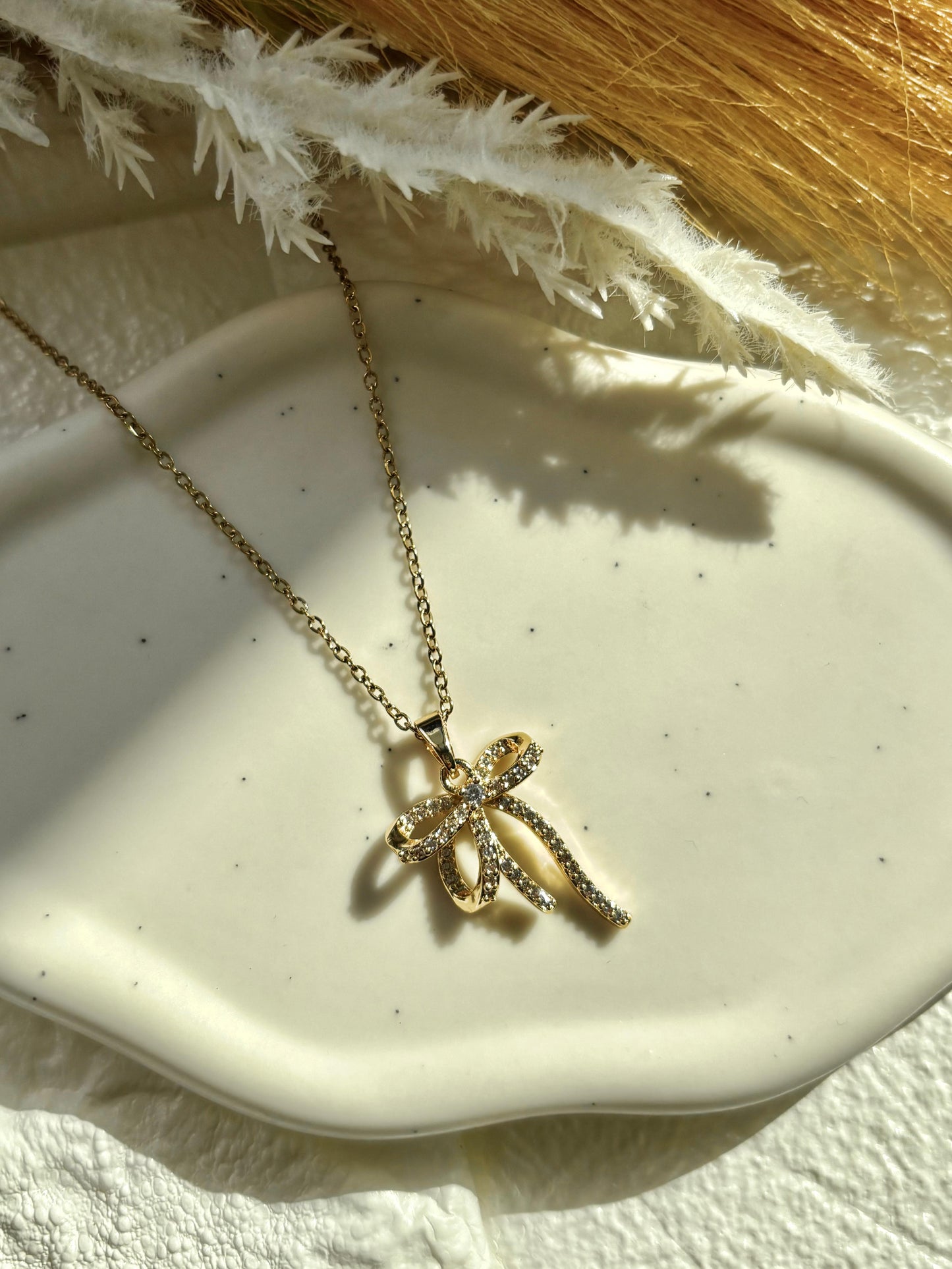 Bow Necklace